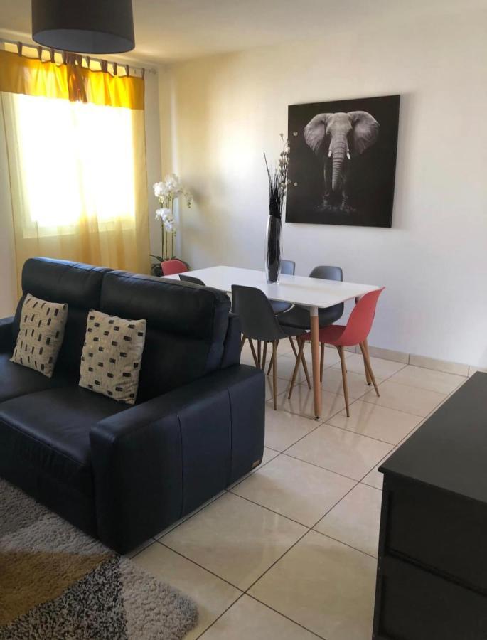 Grand Logement A 300 Metres De La Gare Mantes-la-Jolie Zewnętrze zdjęcie