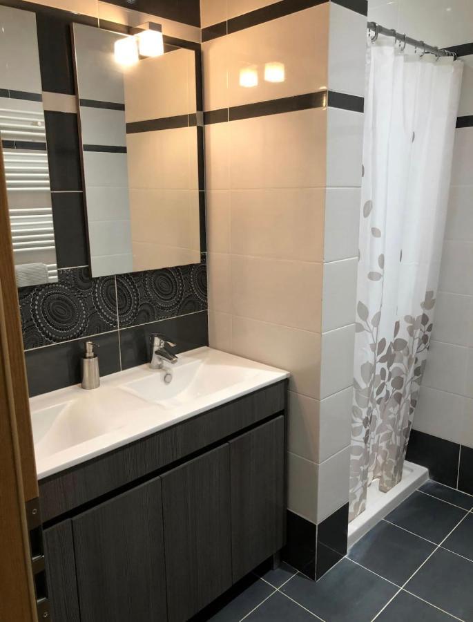 Grand Logement A 300 Metres De La Gare Mantes-la-Jolie Zewnętrze zdjęcie
